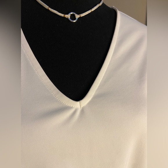 Ann Taylor Factory Womens V-neck 3/4 Sleeve Top Size Medium - Picture 5 of 12